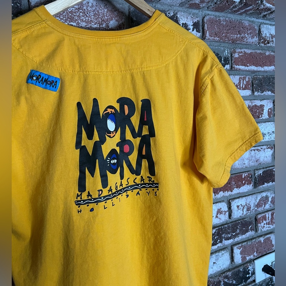 Mora Mora Madagascar Hollidays mens Short Sleeve Tshirt